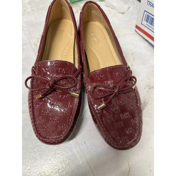 Worn Twice - Michael Kors Sutton Moc Flat Loafers Patent Leather Dark Berry 8.5M - Picture 2 of 13